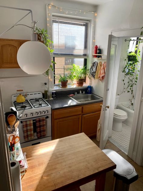 Home, Apartment Therapy, Studio Flats, Apartment Living, First Flat, Small Flats, Rental Apartments, Small Apartment Kitchen, Small Apartment Design