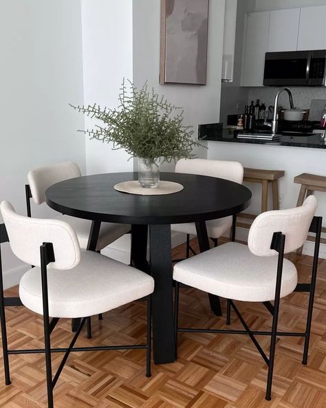 Dining Room Tables Small, Dinning Table For 2, Table For 4, Minimalist Dining Area Small Spaces, Small Modern Dining Area, Small Dining Table Modern, Small Dining Table Styling, Dining Table Modern Design, Black Small Dining Table