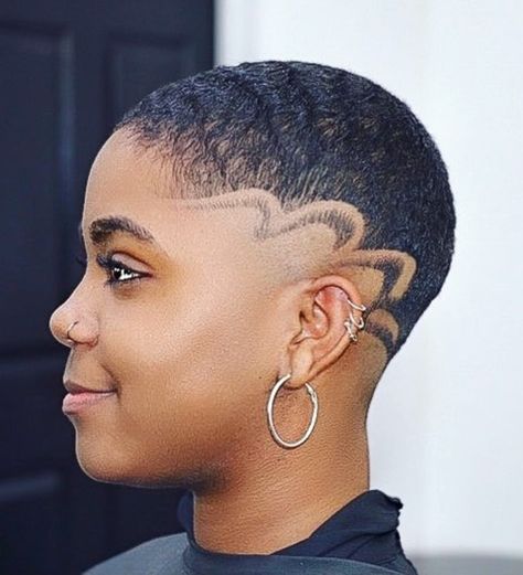 Pixie Hair Cut Trend: Ideas, Styles And Inspiration | BEAUTY/crew Hair Styles, Inspiration, Short Hair Styles, Pixie Hair, Pixie Haircut, Natural Hair Short Cuts, Pixie Cut, Hair Cuts, Short Hair Cuts