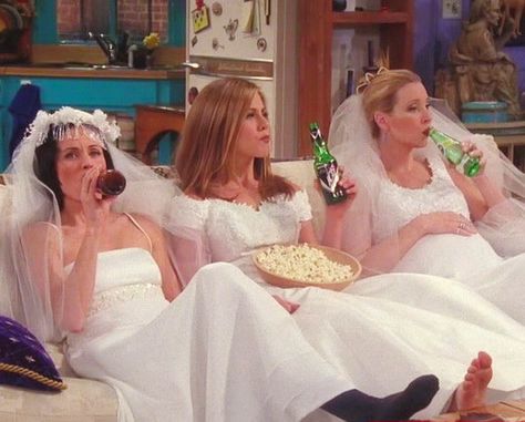 When Monica, Rachel, and Phoebe all hung out in wedding dresses. Friends Tv, Friends, Gossip Girl, Chandler Bing, Friends Tv Show, Friends Show, Favorite Tv Shows, Phoebe Buffay, Best Shows Ever