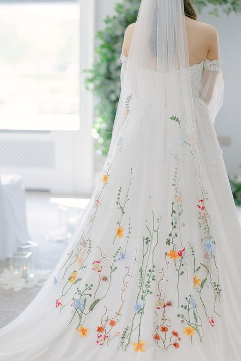 Floral, Veil With Flowers, Floral Veil, Embroidered Wedding Dresses, Embroidered Wedding Dress, Floral Wedding Veils, Flower Veil, Flowery Wedding Dress, Floral Wedding Gown