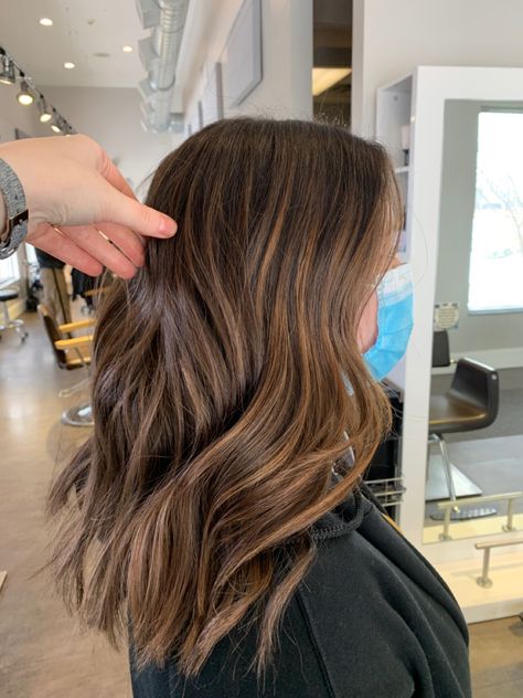 Balayage, Blonde Highlights, Brunette With Caramel Highlights, Baylage Brunette Medium, Brown With Caramel Highlights, Caramel Brown Hair, Partial Balayage Brunettes, Light Brown Hair With Dimension, Carmel Hair Color