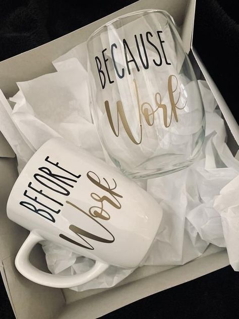 Best And Creative Birthday Gifts For Mom Mugs, Gift Ideas, Gifts, Wine Glass, Wine Glass Sayings, Diy Wine Glasses, Gifts For Mom, Work Gifts, Things To Sell