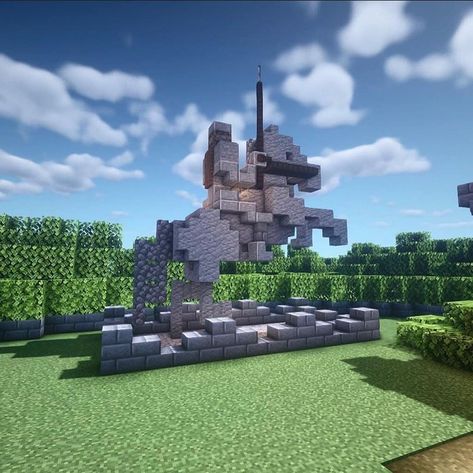 Minecraft Builds  Inspiration on Instagram: “Awesome Horse Statue 🐎 by @nastikcraft ———————————————————————— ~ @bestbuildsmc  @bestbuildsmc  @bestbuildsmc ~ #minecraft #minecraftbuild…” Minecraft Buildings, Minecraft Castle Blueprints, Minecraft Castle Designs, Minecraft House Designs, Minecraft Medieval Buildings, Minecraft Building Guide, Minecraft Structures, Minecraft City, Minecraft Stables