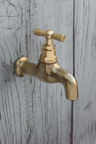 »Water tap small brass patinated unvarnished length 84 mm lenght thread 10 mm height 70 mm without hose connection« von Replicata - Messing patiniert - Replikate Door Handles, Plumbing, Faucet, Plumbing Fixtures, Replikate, Vons, Mosaic Tiles, Interieur, Fountain
