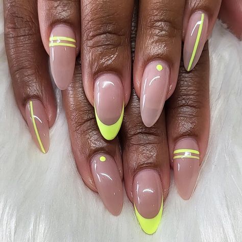 Nail Art Designs, Round Nails, Round Nail Designs, Best Acrylic Nails, Neutral Nails, Almond Acrylic Nails Designs, Trendy Nails, Almond Shaped Nails Designs, Almond Acrylic Nails