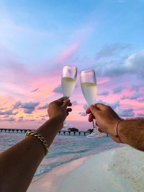 The Ultimate Maldives Honeymoon Guide - JetsetChristina Bali, Instagram, Egypt, Couples Vacation, Shotting Photo, Travel Couple, Maldives, Voyage, Hotel