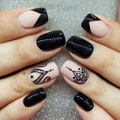 Incredible Combo French Tip Nails And Mandala Art #blackfrench #nudeandblacknails ❤️Mandala nail art is intricate, popular and Bohemian  that is why we invite you to have a closer look at our mandala nails designs collection!❤️ See more: https://naildesignsjournal.com/mandala-designs-nails-ideas/ #naildesignsjournal #nails #nailart #naildesigns Nail Art Designs, Nail Designs, Uñas Decoradas, Mandala Nails, Pretty Nail Art, Trendy Nails, Nails Inspiration, Cute Nails, Diy Nails