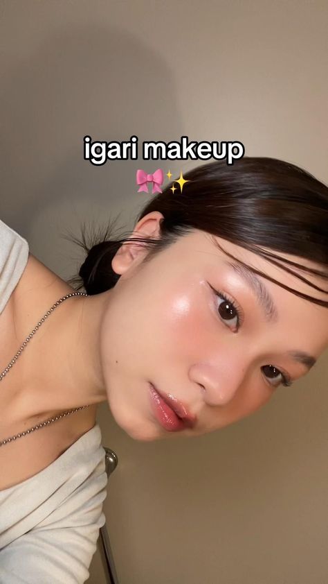Igari makeup tutorial 🎀✨ Instagram, Korean Make Up, Eye Make Up, Gaya Rambut, Rambut Dan Kecantikan, Korean Makeup, Asian Makeup Looks, Asian Makeup Tutorials, Maquiagem