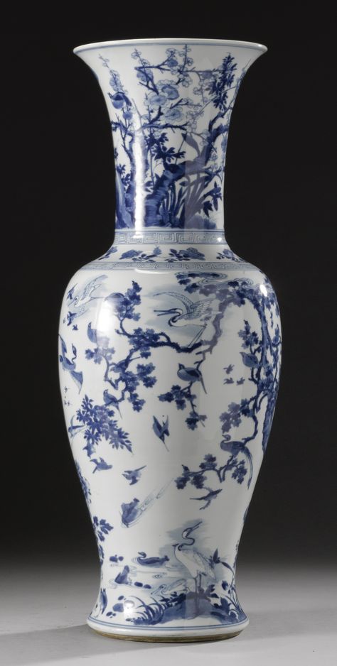 A BLUE AND WHITE 'HUNDRED BIRDS' 'YEN-YEN' VASE QING DYNASTY, KANGXI PERIOD. vase ||| sotheby's n08834lot6cwhhen China, Vintage, Antique Vase, Vintage Vases, Vase, Vases, Japanese Vase, Chinese Vase, Chinese Ceramics
