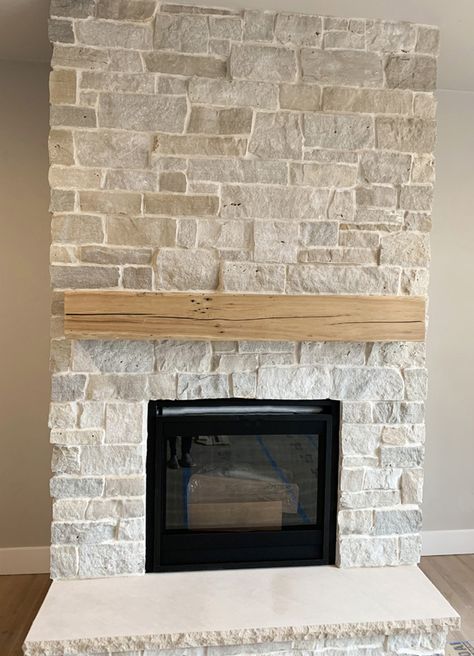 Stone Harbor Splitface and Baileys Splitface Gray with White Grout - Peninsula Stone Stacked Stone Fireplaces, Faux Stone Fireplaces, Fireplace Hearth Stone, Stone Fireplace Surround, Fireplace Stone, White Stone Fireplaces, Stone Fireplace Makeover, Stone Fireplace Wall, Natural Stone Fireplaces