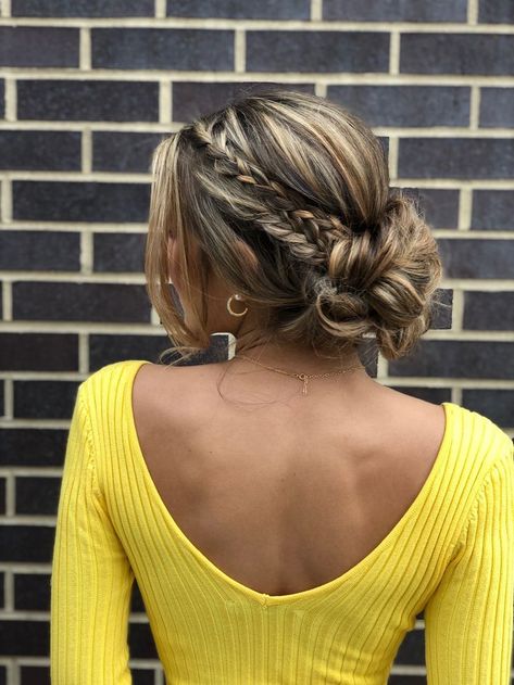 Hair Updos, Ball Hairstyles, Prom Hairstyles For Short Hair, Prom Hairstyles For Medium Hair, Curly Hair Styles, Box Braids Hairstyles, High Updo, Thick Hair Styles, Braided Prom Hair