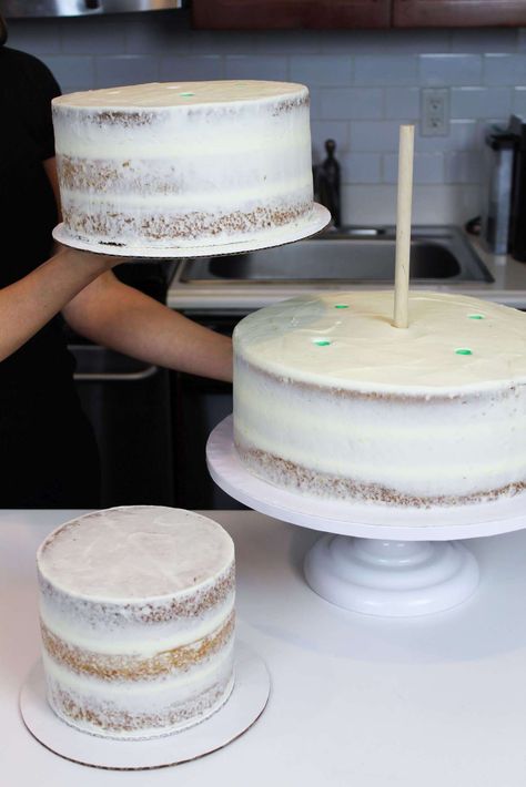 Desserts, Cake, Diy Wedding Cake, Cupcakes, Dessert, How To Make Wedding Cake, Homemade Wedding Cake, Wedding Cake Recipe, Wedding Cake Decorating Techniques