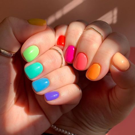 Pedicures, Rainbow Nails Design, Colourful Nails, Bright Colored Nails, Bright Nails, Cute Nails, Rainbow Nail Art, Pretty Nails, Multicoloured Nails