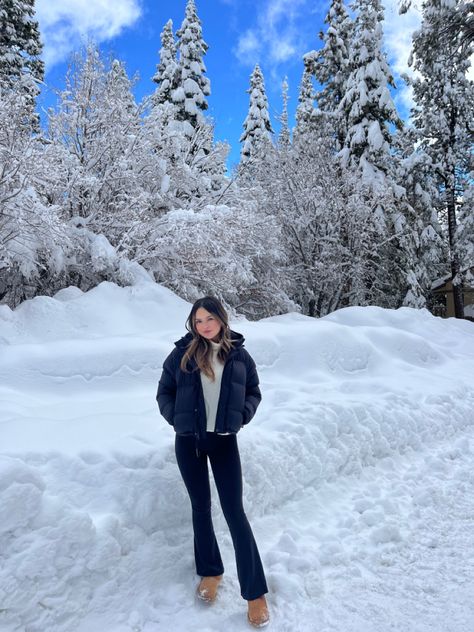 Winter, Winter Outfits, Outfits, Snow Trip Outfit, Snow Day Outfit, Cute Winter Outfits, Snow Outfits For Women, Snow Outfit Inspo, Outfits For The Snow
