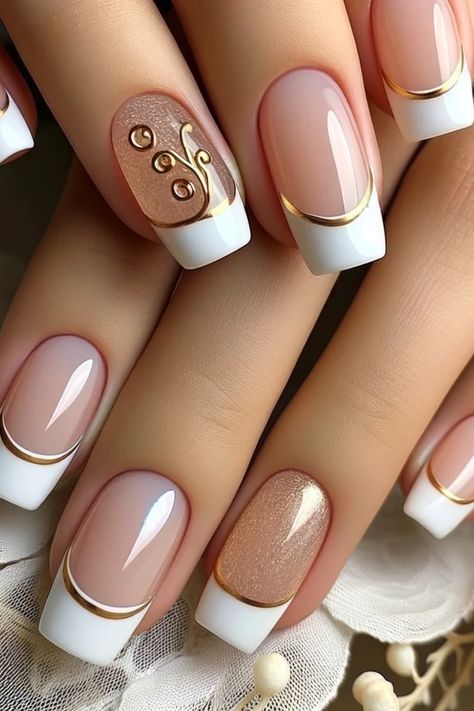 43 Wedding Nails That'll Have You Saying "I Do" Bling Nails, Wedding Nails French, Elegant Nail Designs, Elegant Nails, Fancy Nails Designs, Nail Art Wedding, Gold Nail Designs, Classy Nail Designs, Wedding Manicure
