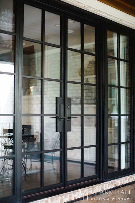Padang, Halle, Exterior Glass Doors, Glass Doors Interior Modern, Kitchen Glass Door Design, Full Glass Exterior Door, Balcony Door Design, Exterior Kitchen Doors, Glass French Doors Interior