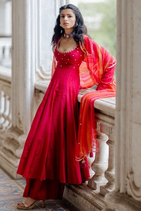 Indian Outfits, Outfits, Indian Fashion Dresses, Indian Designer Outfits, Designer Dresses Indian, Indian Outfits Lehenga, Indian Clothes, Indian Dresses Traditional, Indian Attire