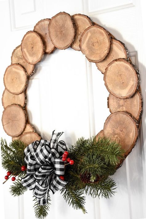 Diy Crafts, Crafts, Wood Crafts, Christmas Wreaths, Decoration, Christmas Wood Crafts, Diy Wood, Christmas Decor Diy, Christmas Wood