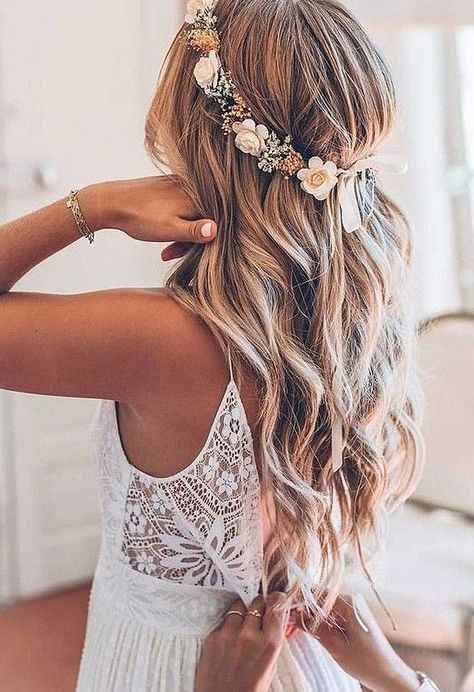Bridesmaid Hair, Bridal Hair, Wedding Hairstyles, Wedding Hair Down, Best Wedding Hairstyles, Wedding Hair Accessories, Hochzeit, Fall Wedding Hairstyles, Wedding Hair Flowers