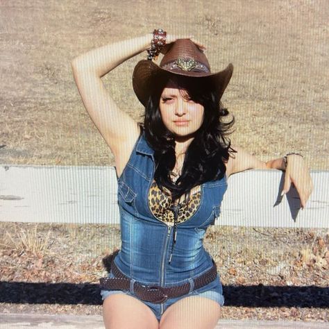 Cowgirl Outfits, Lana Del Rey, Country Girls, Inspiration, Cowgirl Aesthetic, Cowboy Aesthetic, Cowgirl Style Outfits, Rodeo Outfits