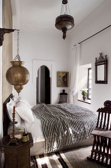 Inside a Magnificently Restored Riad in Marrakech - Galerie Boho Chic, Bohemian Bedrooms, Home Décor, Luxury Bedding, Moroccan Bedroom, Moroccan Inspired Bedroom, Moroccan Style Bedroom, Moroccan Decor Bedroom, Moroccan Interiors