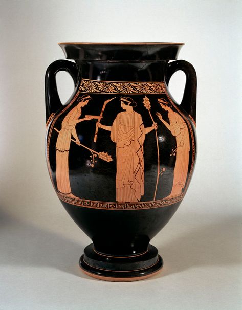 Niobid Painter - Red-Figure Amphora with Musical Scene - Walters 482712 - Side B - Category:Maenads in ancient Greek pottery - Wikimedia Commons Museums, Clothes, Archaeology, Art, Books, Ancient Artefacts, Ancient Art, Ancient Greece, Ancient Romans