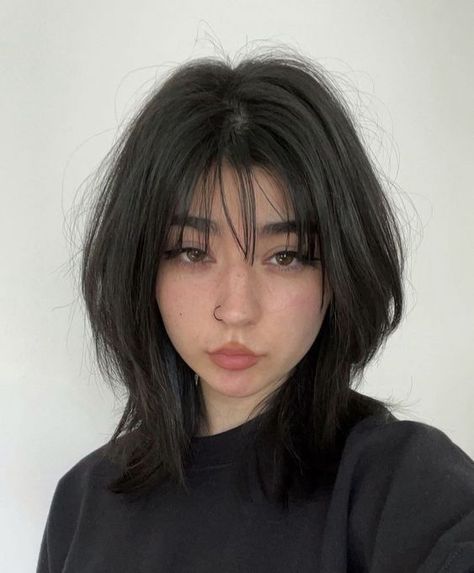 If you want to learn how to do a cute and aesthetic e-girl makeup check this blog (link in image) ❤️‍🔥 Short Hair Styles, Long Hair Styles, Asian Short Hair, Asian Bangs, Short Hair Syles, Short Hair Cuts, Short Hair With Bangs, Grunge Hair, Mullets