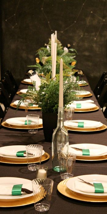 35 Dinner Party Themes Your Guests Will Love - Pick a Theme! Ina Garten, Ideas, Decoration, Dinner Table Decor, Dinner Table Setting, Christmas Dinner Table Settings, Party Table Cloth, Christmas Dinner Table, Dinner Table