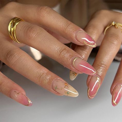 One of the biggest nail trends right now are the aura nails or the airbrush nail designs. Have you checked them out yet? They're so cute! Here are some cute aura nail designs Cute Nails, Ongles, Trendy Nails, Chic Nails, Dream Nails, Soft Nails, Kuku, Nailart, Pretty Nails