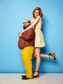 8 Simple Rules for Getting a Date with a Tall Girl | The Junoesque Dating Tips, Dating, Dating Sites For Professionals, Couples In Love, Couples, Flirting Memes, Couple, Tall Girls, Odd Couples