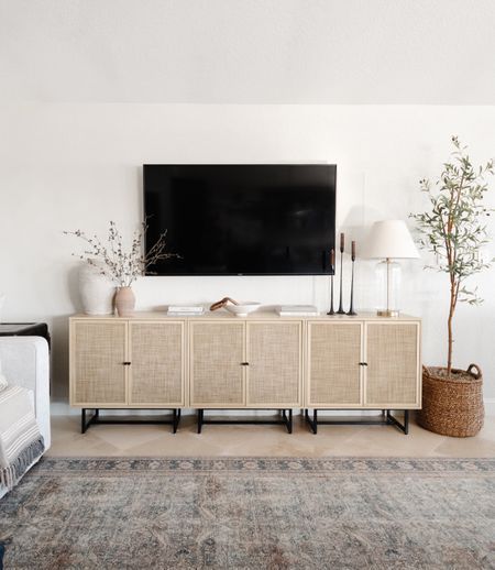 Living Room Designs, Sideboard, Home Décor, Living Room Tv Stand, Tv Console Decor, Living Room Tv, Tv Stand Decor, Modern Living Room, Living Room Inspiration