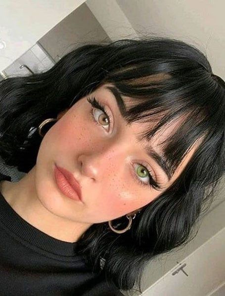 30 Cool Egirl Makeup Looks To Copy in 2022 - The Trend Spotter Short Hair Styles, Long Hair Styles, Hair Styles, Short Hair, Short Hair Cuts, Hair Cuts, Short Straight Bob, Short Black Hairstyles, Wigs