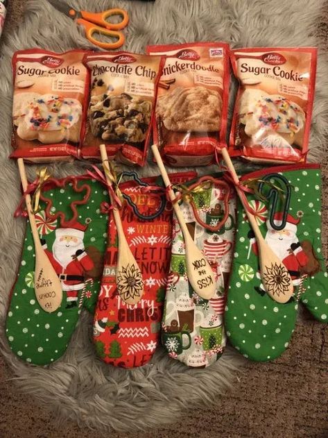 Crafts, Diy, Homemade Christmas Gifts, Christmas Food Gift Baskets, Baking Gift Baskets, Homemade Christmas, Quick Christmas Gifts, Christmas Baking, Diy Homemade Christmas Gifts