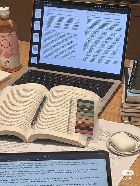 Research Study Aesthetic, Aesthetic Student Life, Distinction Grade Aesthetic, Nyu Student Aesthetic, Study Life Aesthetic, Smart Girl Aesthetic Study, Research Aesthetic, Online Studying, Books Studying