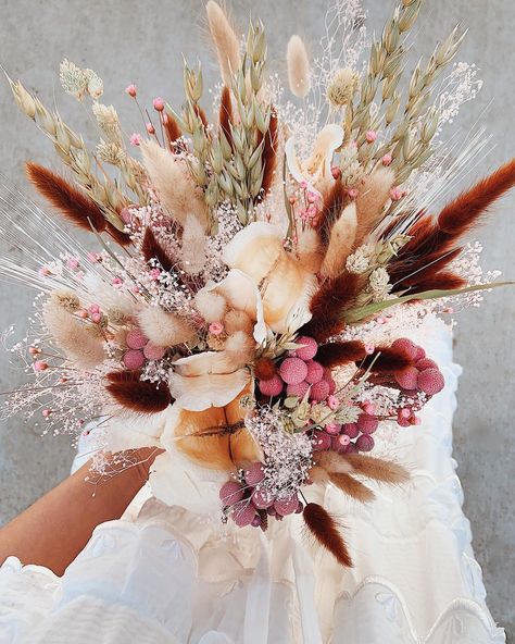 Bunny tail everything. 🌾🐰  #Regram via @honestlywtf Boho, Flora, Floral, Pink, Plants, Daisy, Bloom, Spring, Bunny Tail