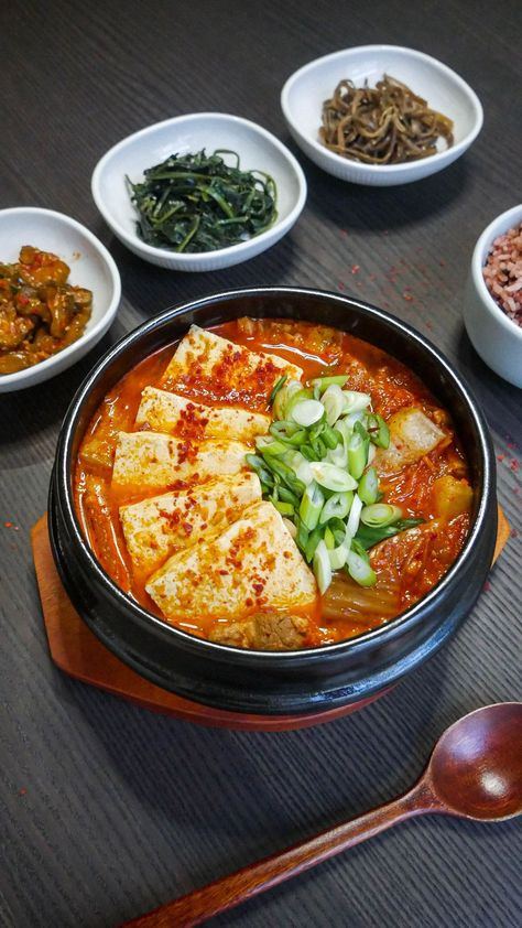 Korean Food Recipes, Foodies, Korean Cuisine, Kimchi Recipe, Kimchi Stew Recipe, Korean Kimchi, Korean Dishes, Korean Food, Asian Foods