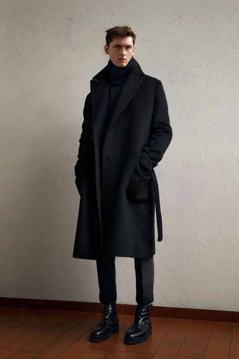 H&M Modernizes Classic Fits for Its 2016 Fall/Winter Studio Line Casual, Men Casual, Men's Fashion, Man, Model, Mens Fashion, Style, Long Coat Men, Men Winter