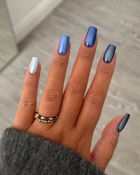 57 Cute Winter Nails Designs Art Ideas for the 2023-2024 Season Nail Art Designs, Nail Designs, Winter Nail Designs, Nail Colors, Dipped Nails, Blue Nail Designs, Chrome Nails, Short Nail Designs, Nails Inspiration