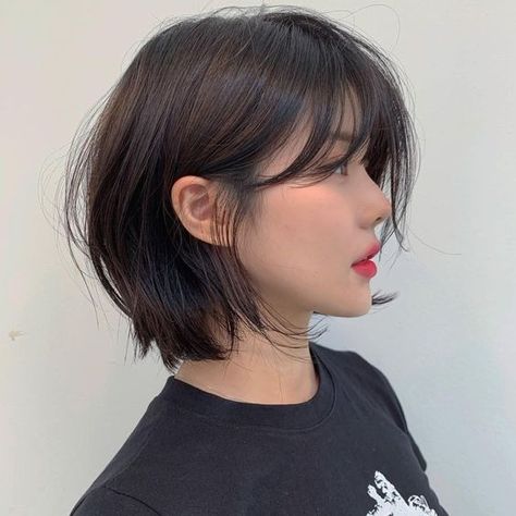 20 Trendy Short Hairstyles For Women - Daily Jugarr Balayage, Korean Short Hair, Asian Short Hair, Girl Haircuts, Girls Short Haircuts, Girl Short Hair, Rambut Dan Kecantikan, Short Hair Syles, Short Hair Cuts