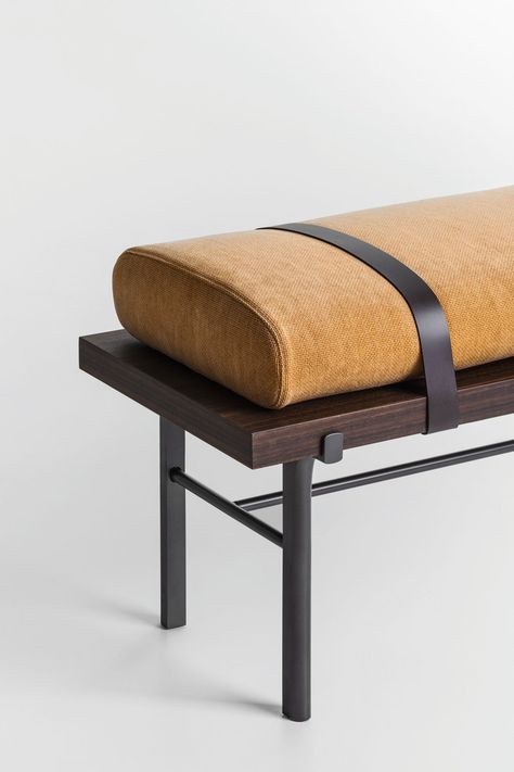 Twelve A.M. bedroom system has a comfortable bench, echoing the design of the bed, the cushion of which is held by leather straps like the bed, can be placed at the foot of the bed. #Molteni #MolteniGroup #MolteniDada #furniture #furnituredesign #interiors #interiordesign #design #bench #bedroom Leather Bench Seat, Leather Bench, Leather Furniture Design, Leather Furniture, Bench Furniture, Bed Ottoman Bench, Leather Bedroom, Chair Design, Leather Furniture Detail