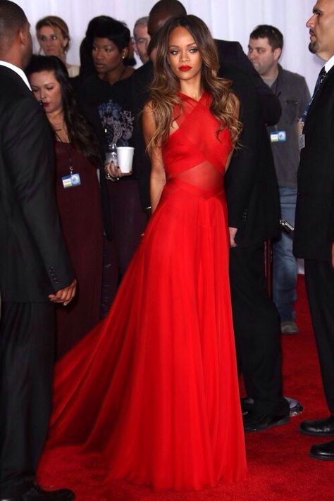Rihanna in Red Red Carpet Dresses, Vanessa Hudgens, Evening Dresses, Selena Gomez, Haute Couture, Celebrity Dresses, Rihanna, Evening Gowns, Evening Dress Sleeveless