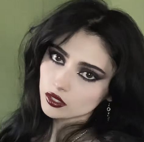 Cosplay, Gothic Make Up, Punk, Prom, Goth Prom Makeup, Gothic Makeup, Goth Prom, Gothic Vampire Costume, Trad Goth Makeup