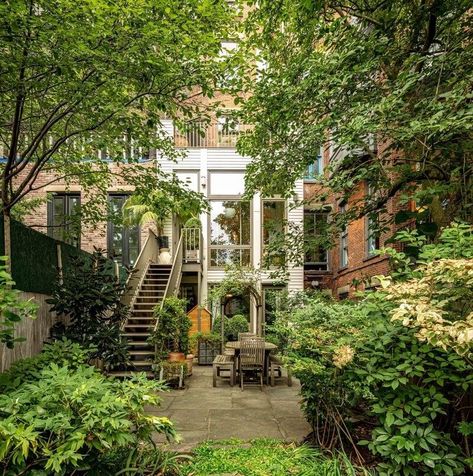 Brooklyn Heights Brownstone With Marble Mantels, Sunroom, Central Air Asks $7.75 Million | Brownstoner Exterior, Haus, Jardim, Jardin, Garten, Garden, Patios, House, Backyard