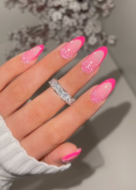20 Best Barbie Nails to Inspire You Design, Pink, Uñas, Fancy Nails, Ongles, Prom Nails, Pretty Nails, Nail Designs Glitter, Hot Pink Nails