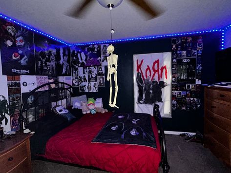 Emo Style, Horror Room Ideas, Punk Room Ideas, Punk Bedroom Decor, Punk Bedroom Aesthetic, Emo Bedroom Decor, Room Makeover Bedroom, Cool Room Decor, Room Ideas Goth