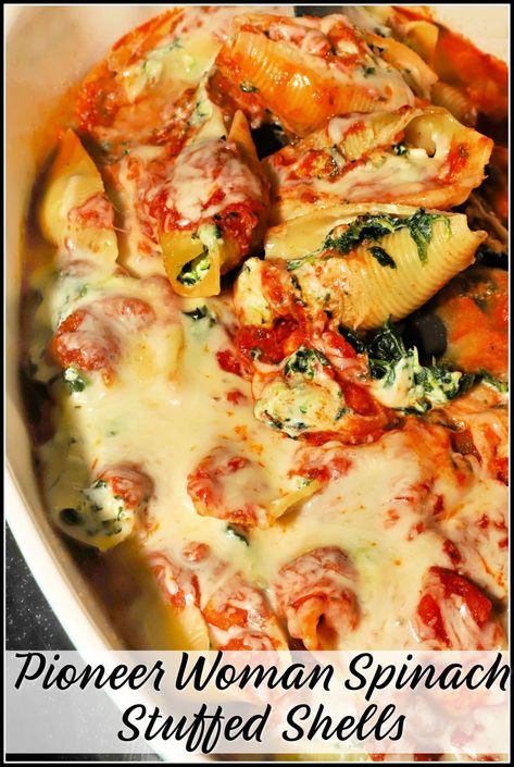 This easy pasta recipe from The Pioneer Woman is a meat free dinner that the whole family will love! Pioneer Woman Make Ahead Meals, Comforting Winter Meals, Quick And Easy Family Dinner Recipes, Simple Quick Dinner Ideas, The Pioneer Woman Recipes, Pioneer Woman Recipes Dinner, Pioneer Woman Recipe, Pioneer Woman Blog, Entrees Recipes