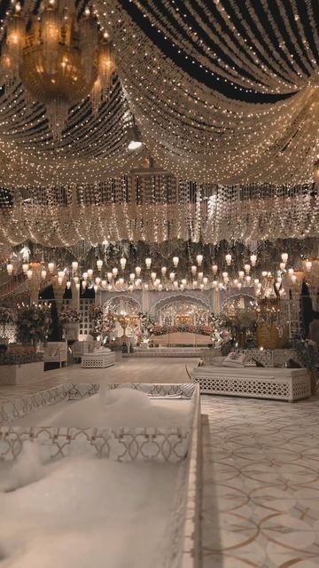 BESPOKE ASIAN WEDDINGS on Instagram: "How dreamy is this decor?! 😍🤍 🎥: @daisydotevents #BespokeAsianWeddings Follow @bespokeasianweddings_ for more 🤍 • • • • #wedding #pakistan #pakistaniwedding #dress #shaadi #dulhan #reception #nikah #walima #regal #bridesmaid #decor #bride #teambride #makeup #beautiful #jewels #instagram #pakistanifashion #pakistani #pakistanibride #love #pakistanibridalwear #mehndi #explorepage #lahore #pakistanibridal #thepakistanibride" Wedding Decor, Dream Wedding Decorations, Indian Wedding Deco, Indian Wedding Decorations Receptions, Dream Wedding Reception, Wedding Stage, Indian Wedding Decorations, Dream Wedding Venues, Indian Wedding Aesthetic