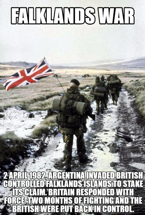 On 2 April 1982 Argentina invaded the English held Falkland Islands.  Britain's Prime Minister, Margaret Thatcher (The Iron Lady), promptly responded with force. In a series of violent clashes the British eventually secured the island after two months of enemy occupation. British Royal Marines, Marine Commandos, Royal Marine Commando, British Overseas Territories, Falkland Islands, British Armed Forces, War Photography, Royal Marines, British Soldier
