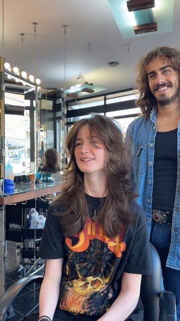 That hair guy on Instagram: "The Rock N Roll chop ✂️ • @robertbellsalon1 • • • • • • • • • • • #shag #80shair #restyle #mötleycrüe #80saesthetic #80sfashion" Instagram, Rocker Haircuts, Rocker Hair, 70s Haircuts, Rock And Roll Hairstyles For Women, Rock Hair, Rock Star Hair, 80s Hair, Long Shag